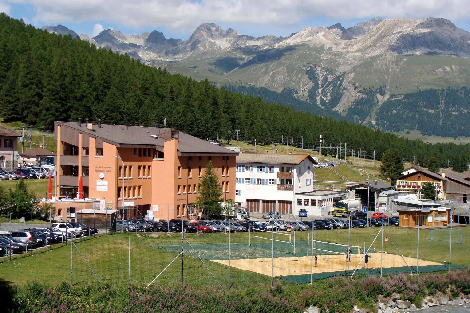 Pontresina Youth Hostel Екстер'єр фото