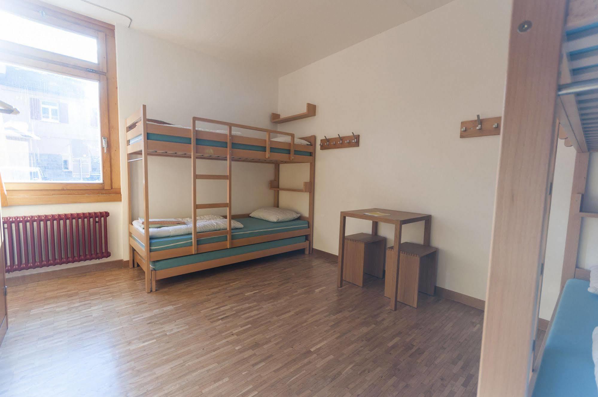 Pontresina Youth Hostel Екстер'єр фото